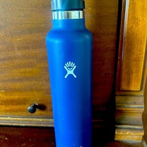 24 oz Colbalt Blue Hydroflask